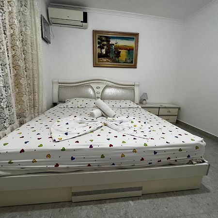 Boulevard Apartment 地拉那 外观 照片